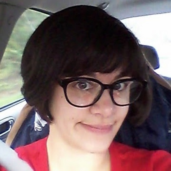 Meet your Posher, Amber - Picture 1 of 1